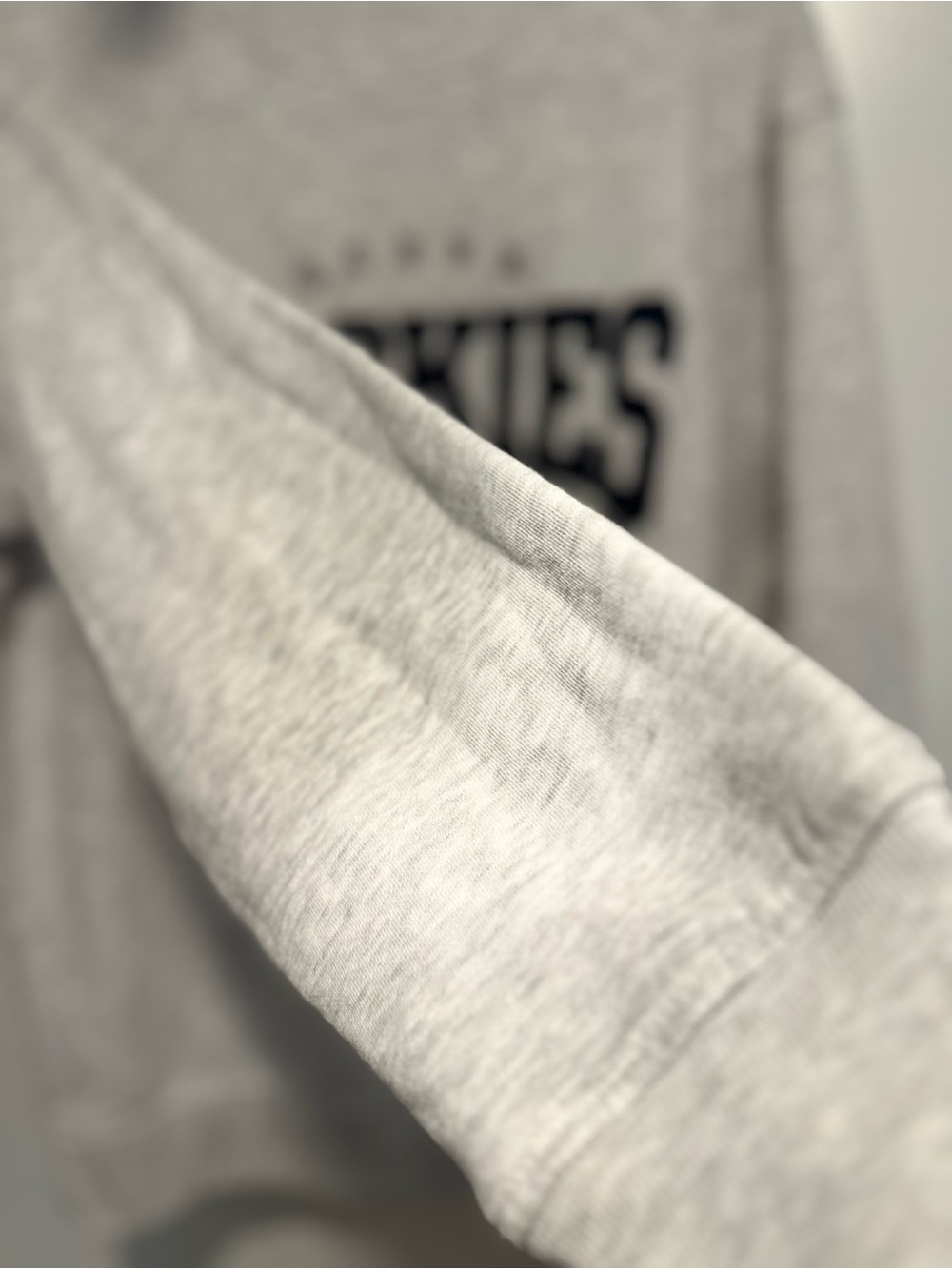NWOT Champion UCONN Huskies SzL Embroidered logo Spellout Basketball sweatshirt. - Picture 10 of 13